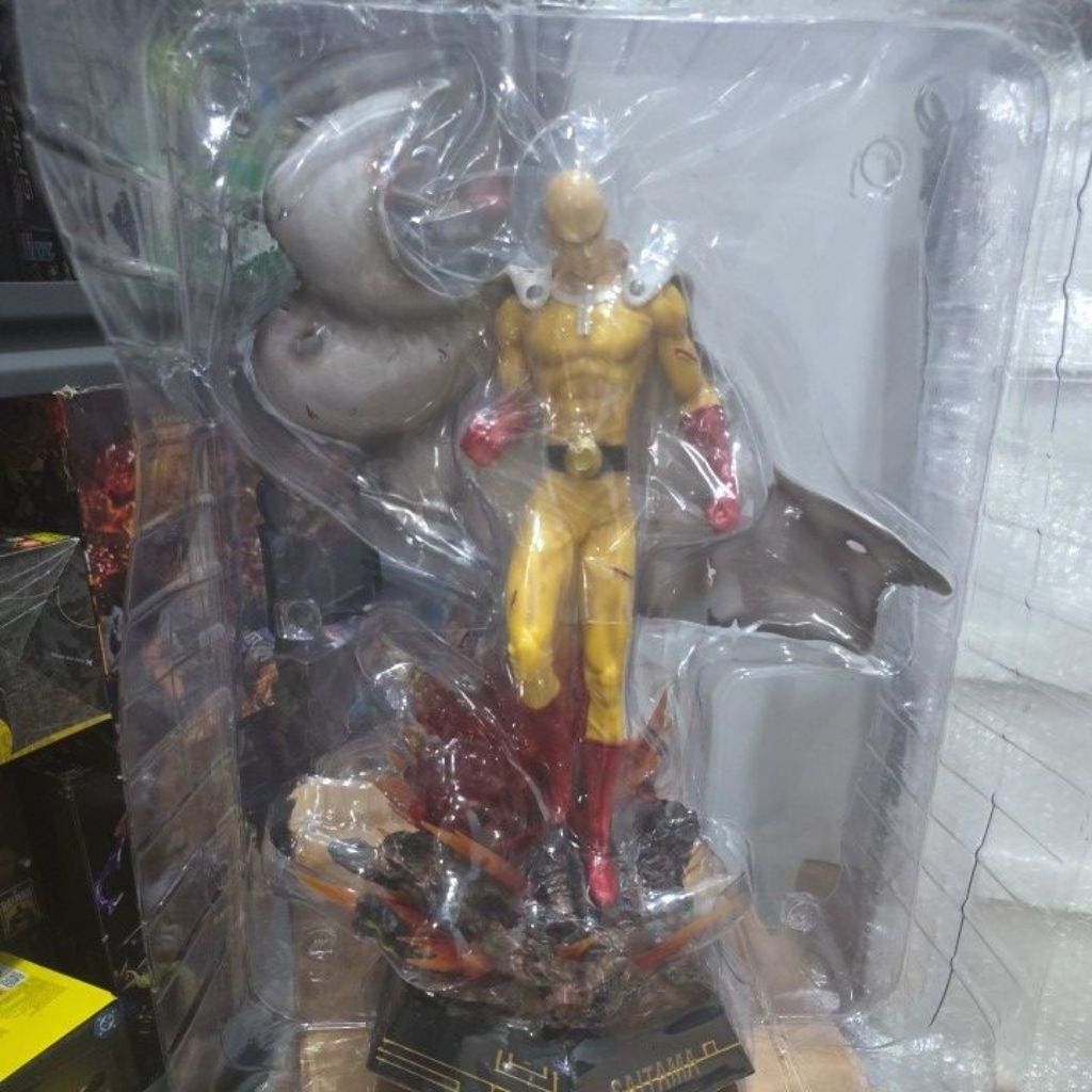 action figure saitama diorama