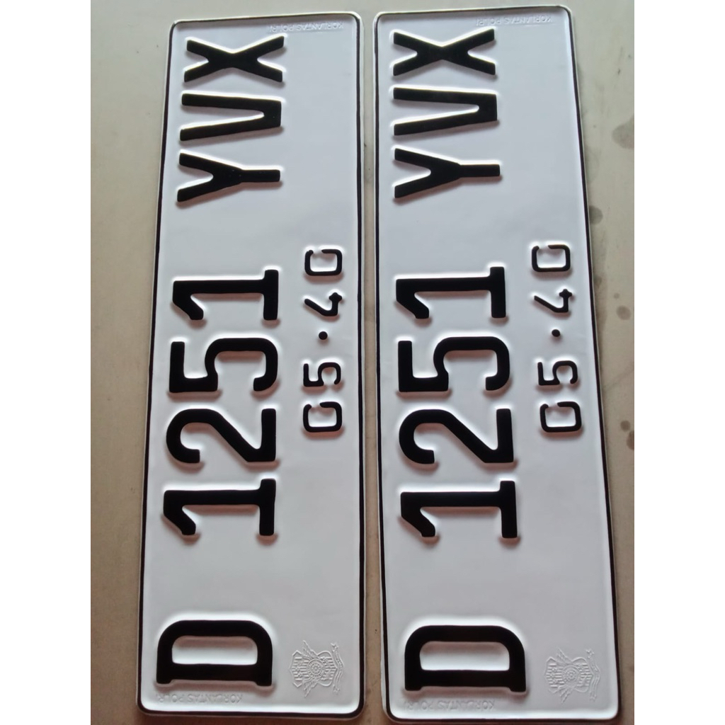 Plat Mobil Font Baru