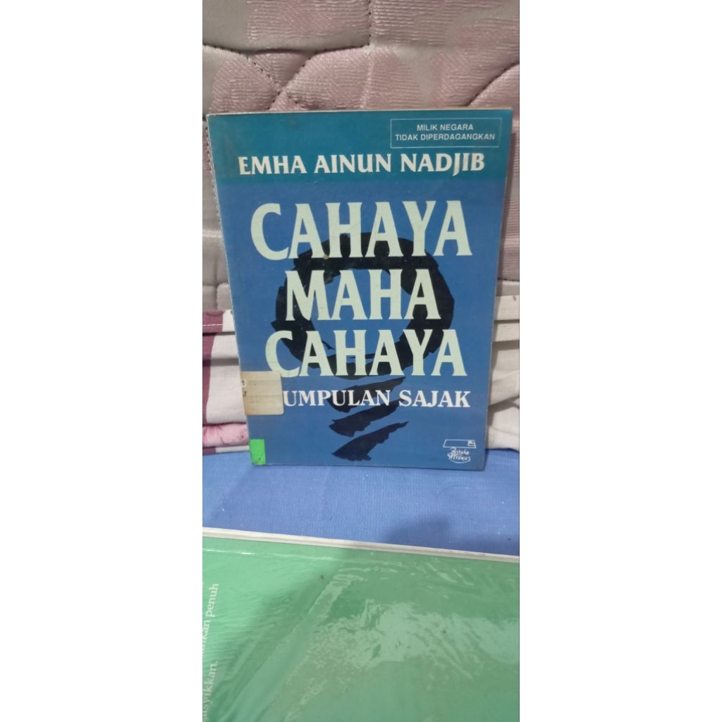 Cahaya Maha Cahaya, Emha