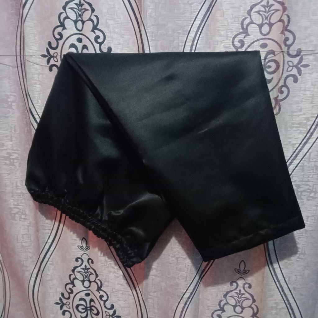 celana lengser pendek bawah lutut