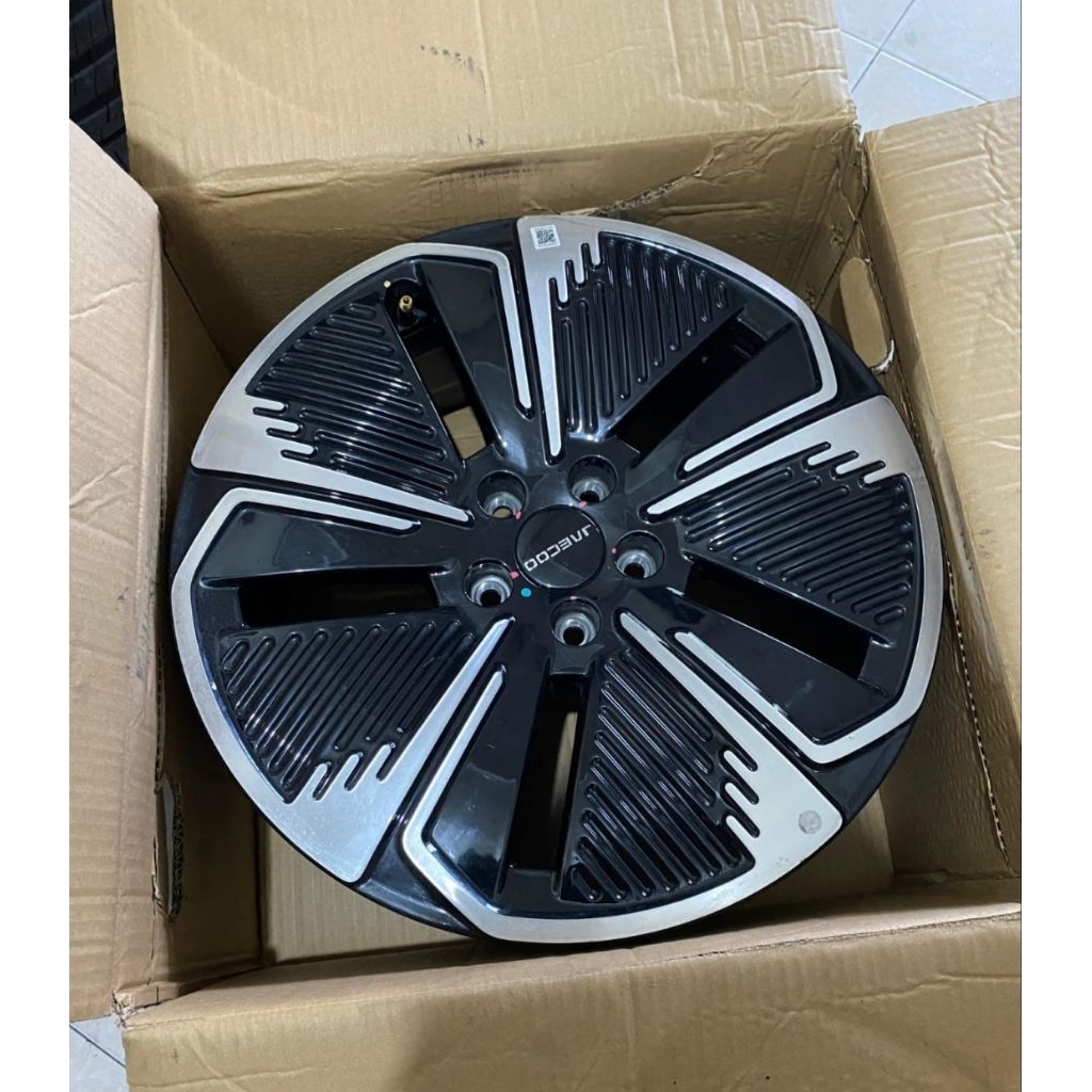 Velg pelek mobil Second OEM  Jaecoo J5 ring 18