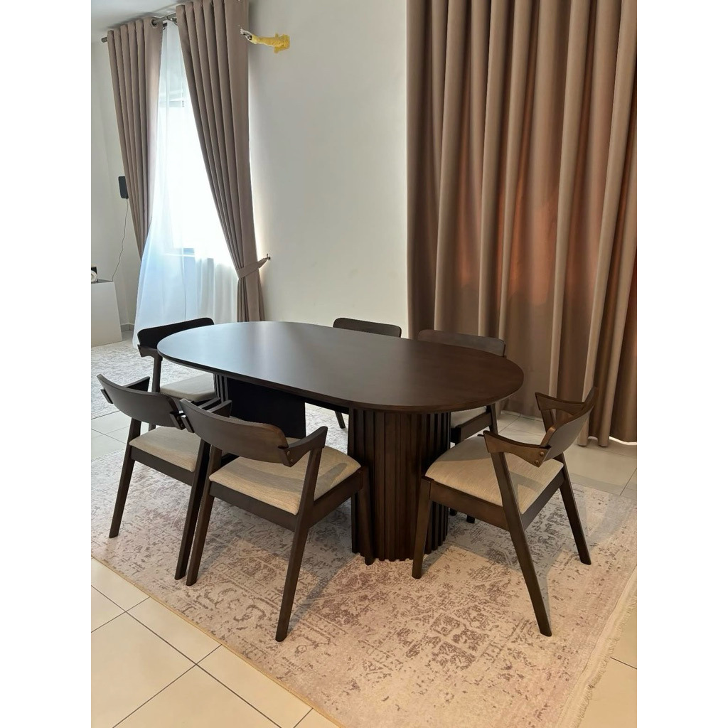 Set Meja Makan Oval Cleopatra Minimalis