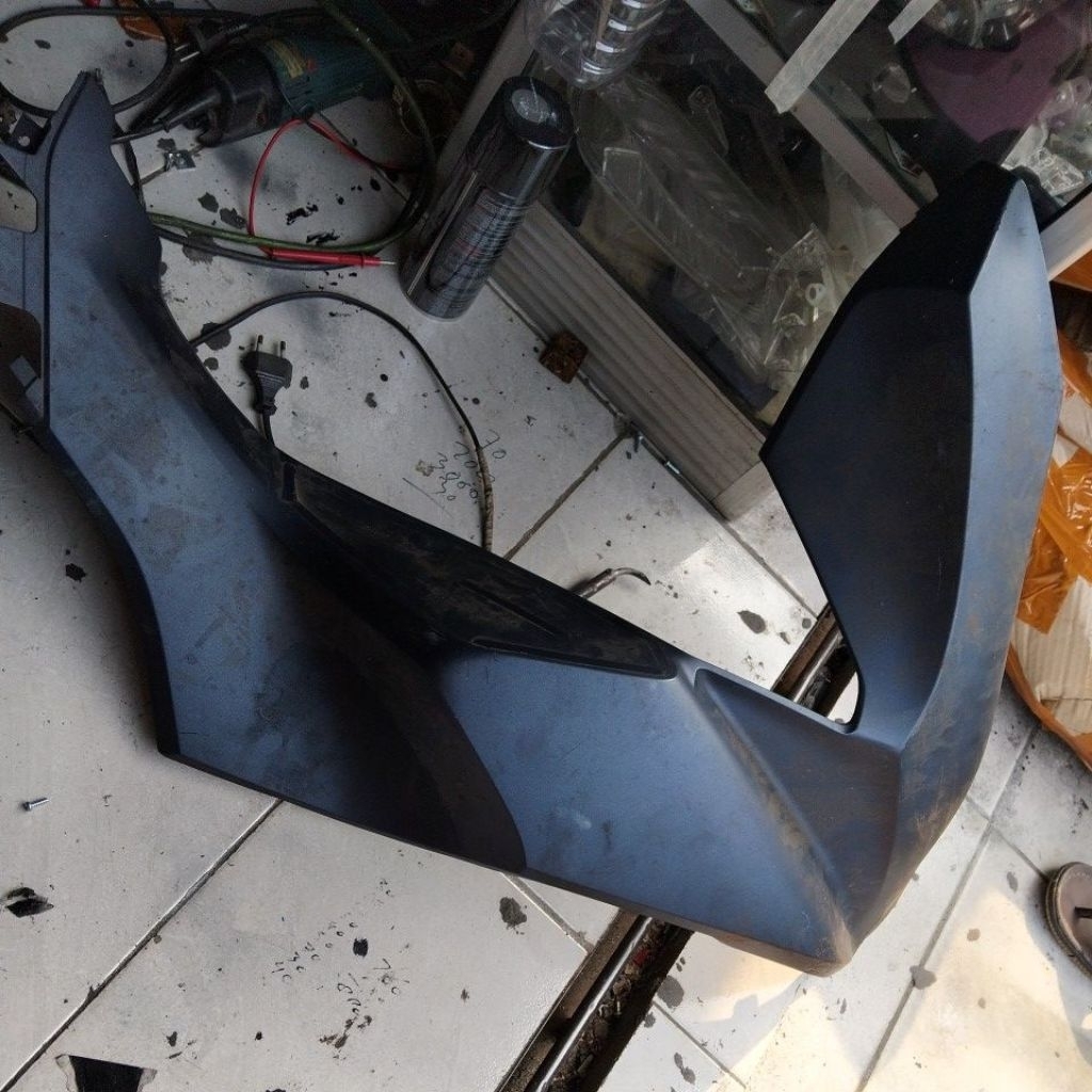 cover sayap samping sebalah kanan honda pcx 160 cc tahun 2021