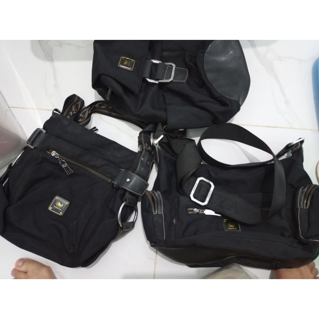 SLINGBAG DAN BACKPACK FUGUIYA SECOND JUAL APA ADANYA NEED SPA( 3 pieces) perpieces 50rb