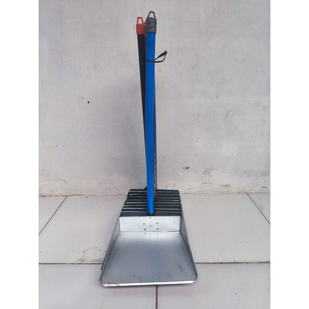 Serok Sampah - Pengki seng - Cikrak seng gagang kayu