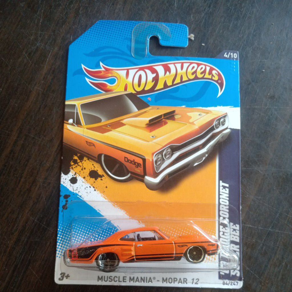 HOTWHEELS 69 DODGE CORONET SUPER BEE
