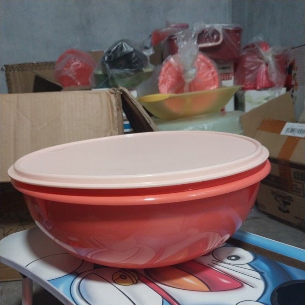 Bowl besar Tupperware