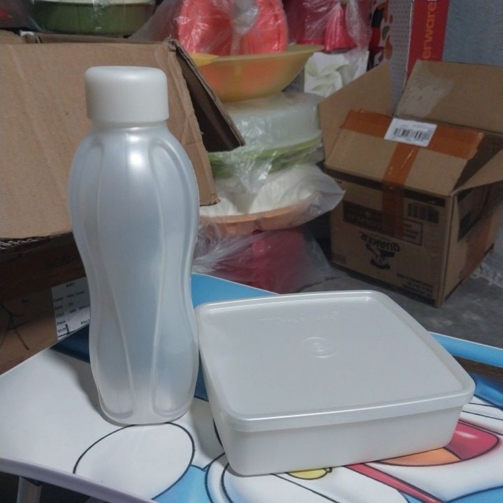 Sepaket Tempat bekal Tupperware/LSA/Botol eco Tupperware 500ml