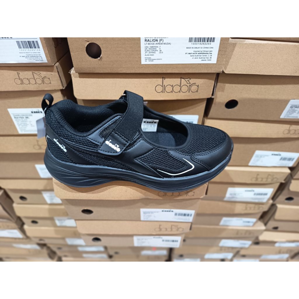 Sepatu Mary Jane Diadora wanita original - Sports Station