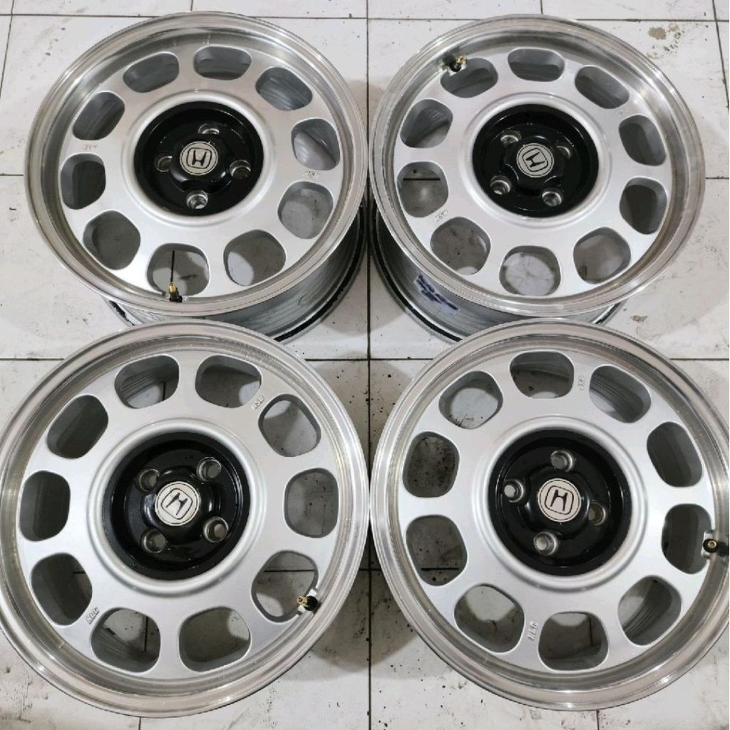 Velg Bekas Hsr Ring 16 Lebar 7 Pcd 4x100 Et 42