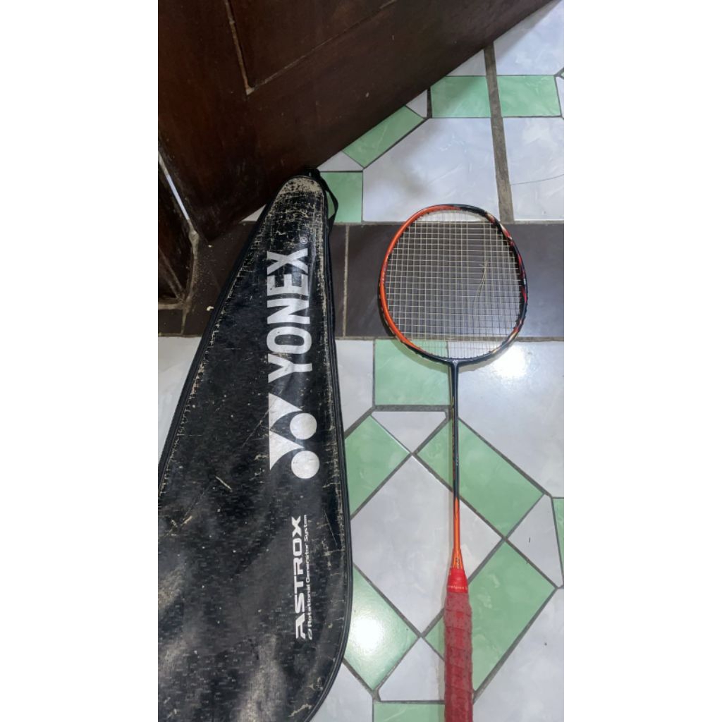 raket yonex astrox 99 pro