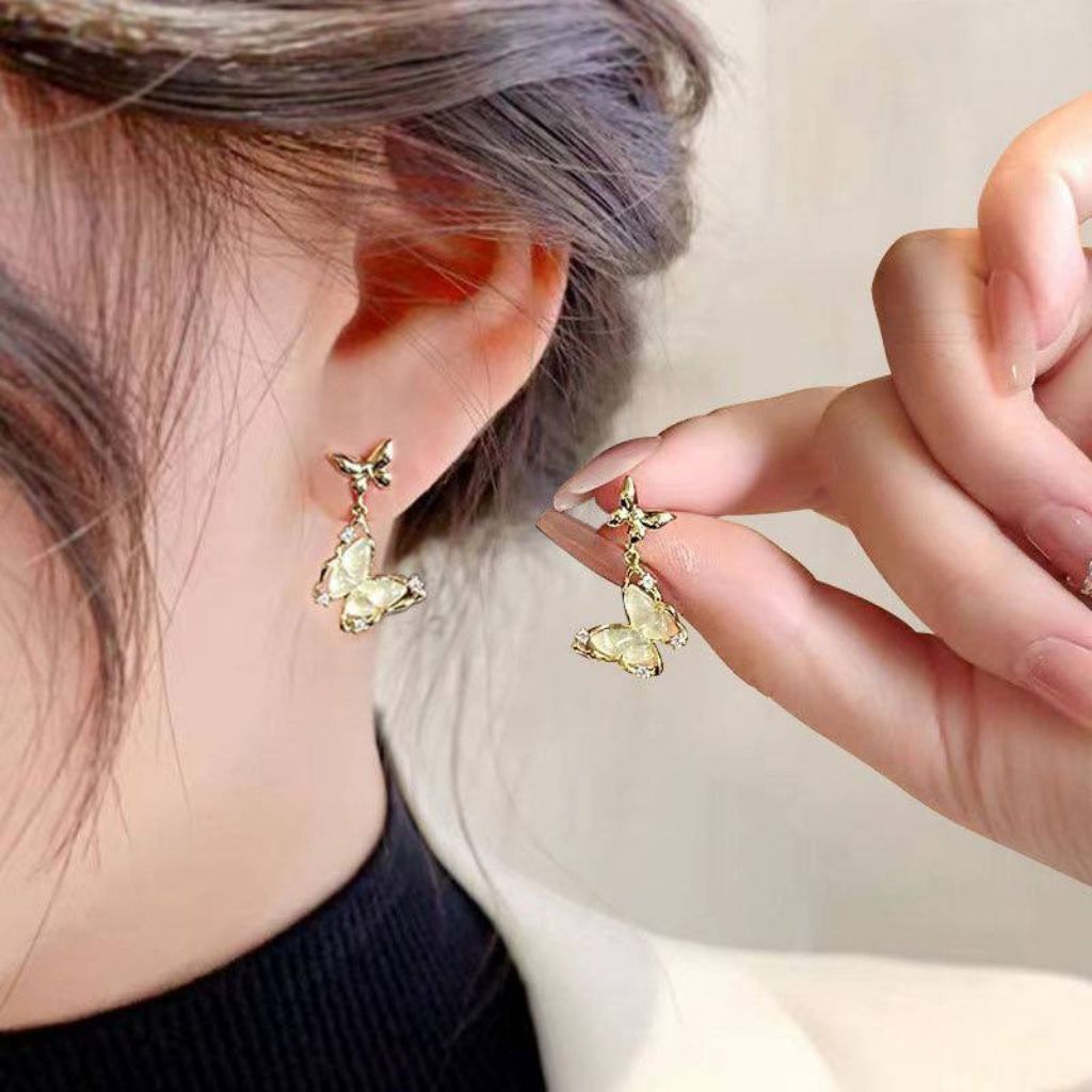 Anting Kupu Kupu Juntai