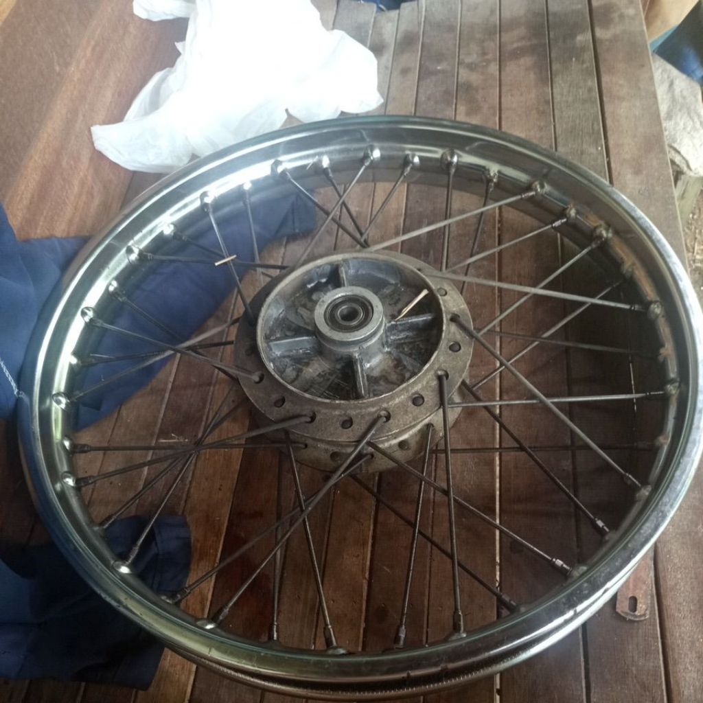 Peleg belakang jari jari Supra x125 2005