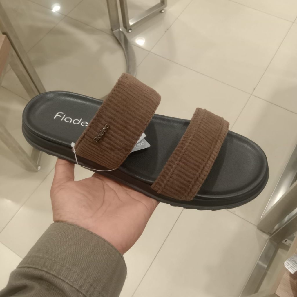 FLADEO SANDAL PRIA KEKINIAN - SANDAL SLIP ON PRIA - ORIGINAL
