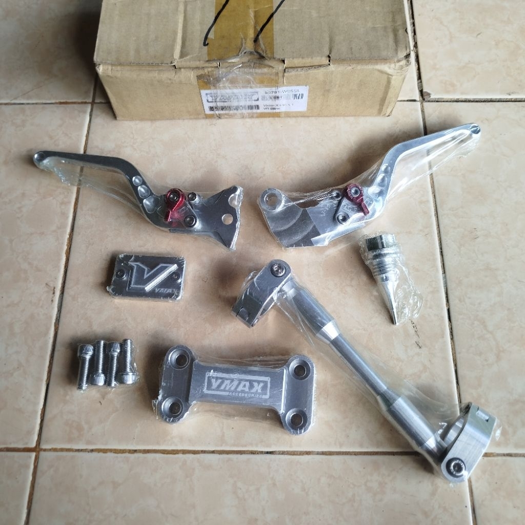 Accesories Yamaha YMAX Vixion Silver Original 90791-W05SL