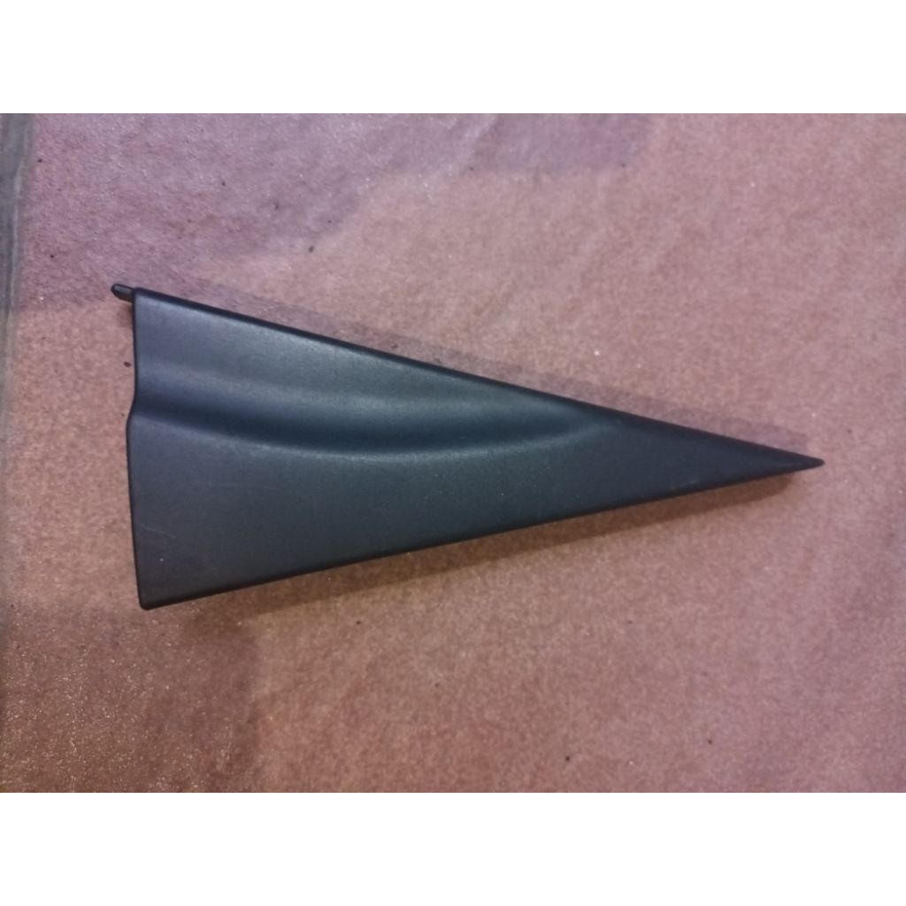 Cover Segitiga Pintu belakang kiri mobil Jazz GD3