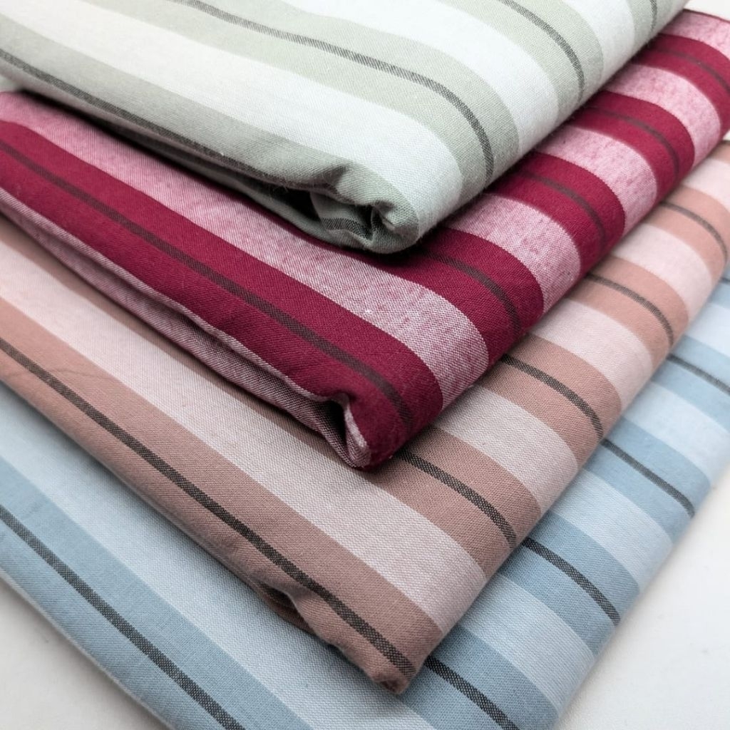 KAIN KATUN SALUR SERI MAROON 3009