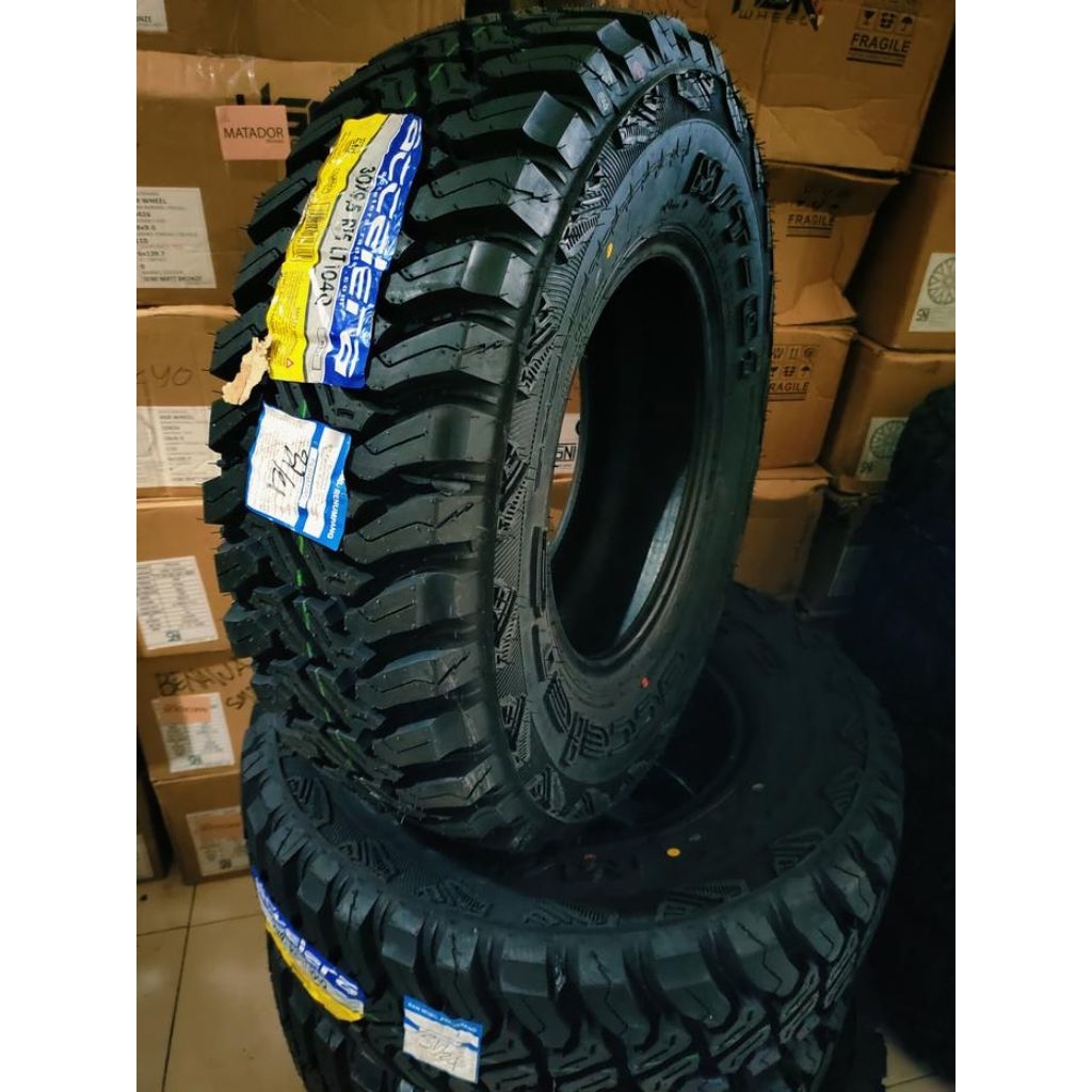 Ban mobil offroad merk accelera 30x9,5 ring 15