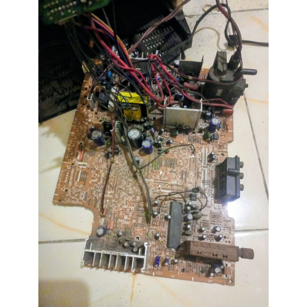 mesin tv LG pearblak 21in slim