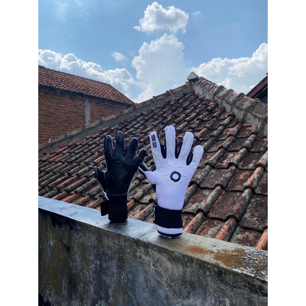 Sarung Tangan Kiper Elite Revolution X White Goalkeeper Glove
