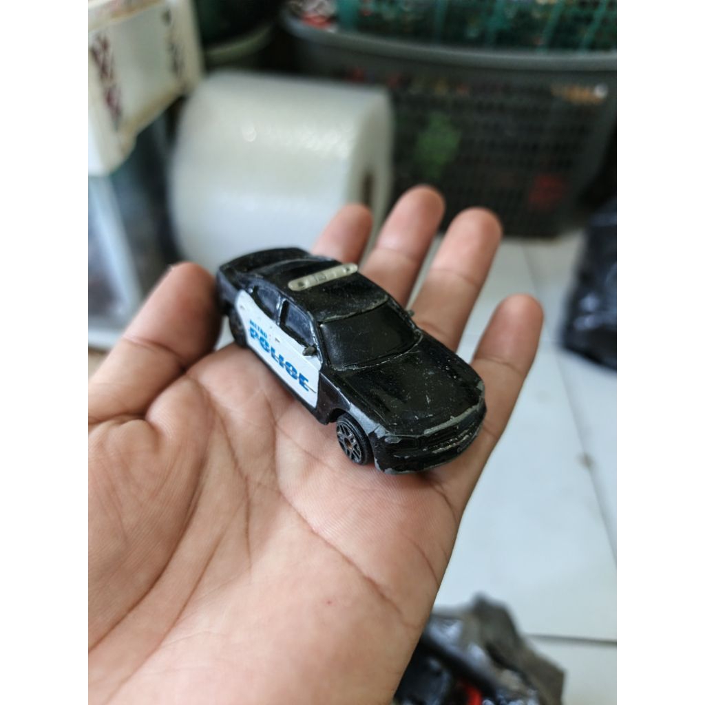 diecast maisto dodge charger metro police