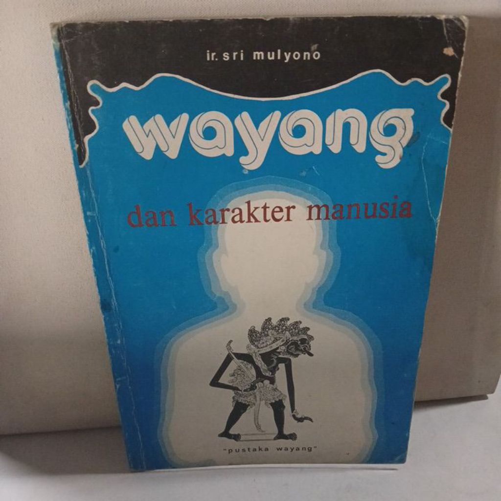 Buku Wayang dan Karakter Manusia