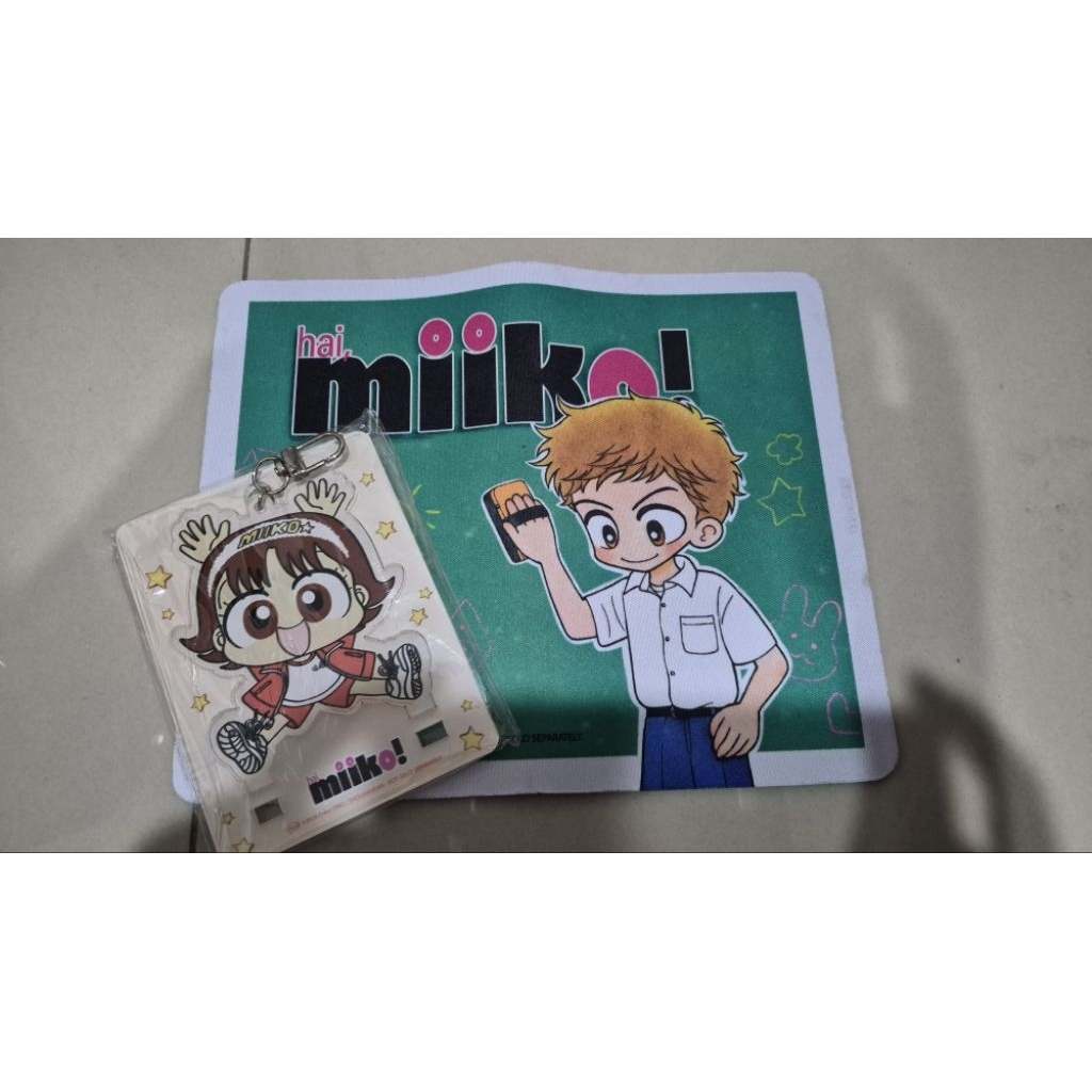 Mousepad dan gantungan kunci akrilik Miiko ori (bonus komik)