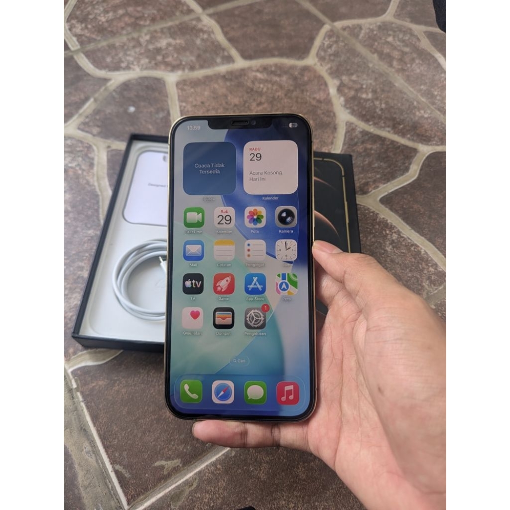Iphone 12 Pro Max 128/6 GB Beacukai, bukan ip 13