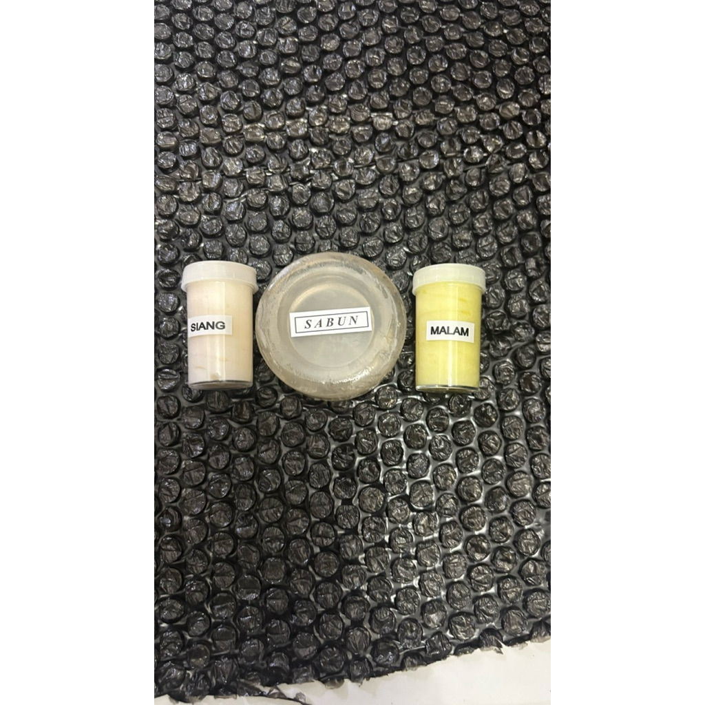 Cream Wajah JRG Siang Malam- Mencerahkan, Meratakan Warna, dan Menyamarkan Flek 3in1/kurus tinggi