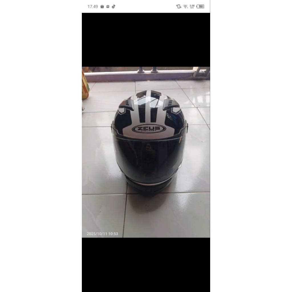 HELM ZEUS ZS 813