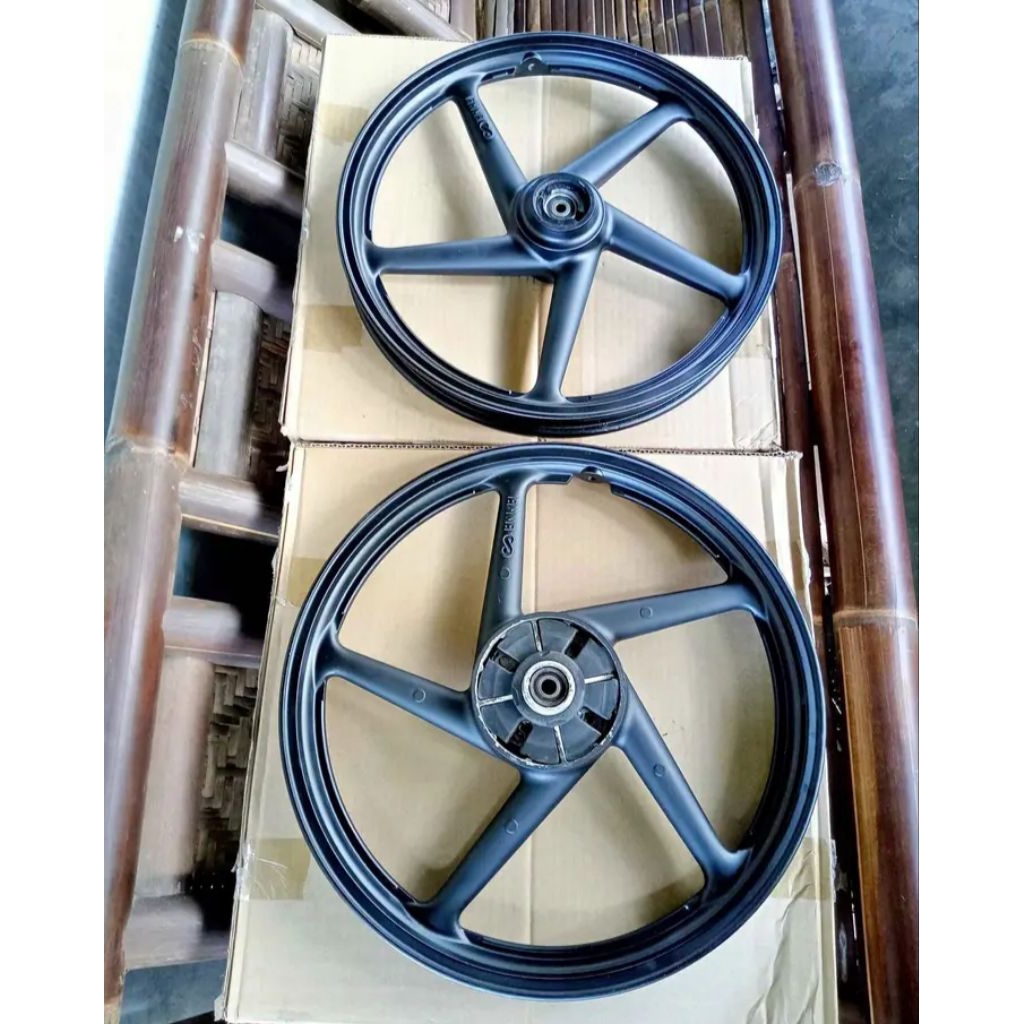 Velg racing depan belakang siap pasang motor motor Suzuki smash Shogun original cabutan