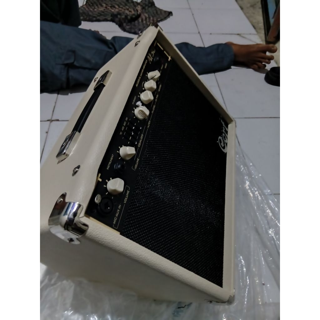 sepeker ampli gitar akustik merek corf