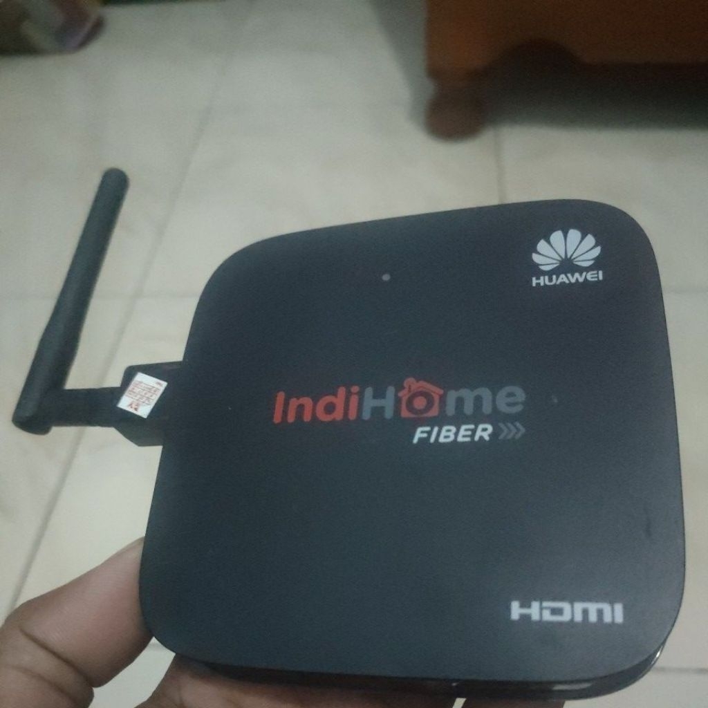 STB HUAWEI (EC6108V9) Made in China.