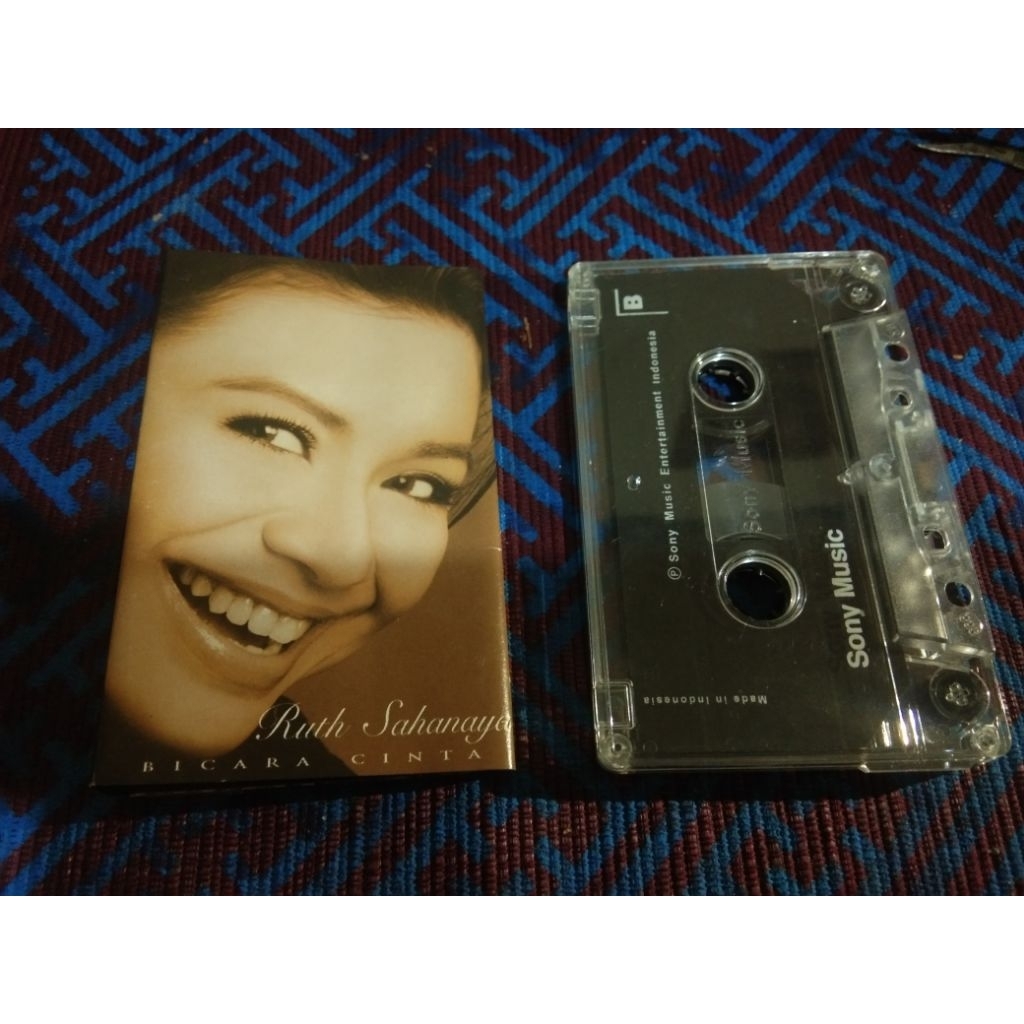 Kaset Ruth Sahanaya
