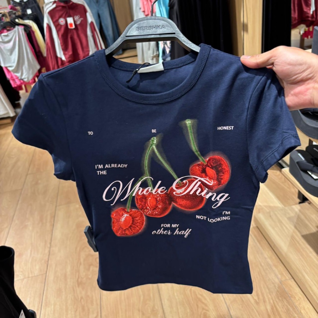 JASTIP. Tshirt Crop Bershka (WOMAN)