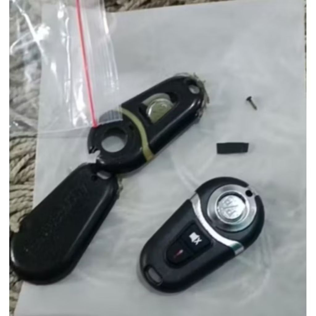 casing cover remote avanza 2010