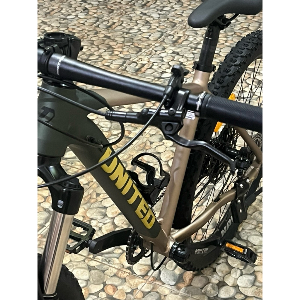 CLOVIS 6.10 BARU