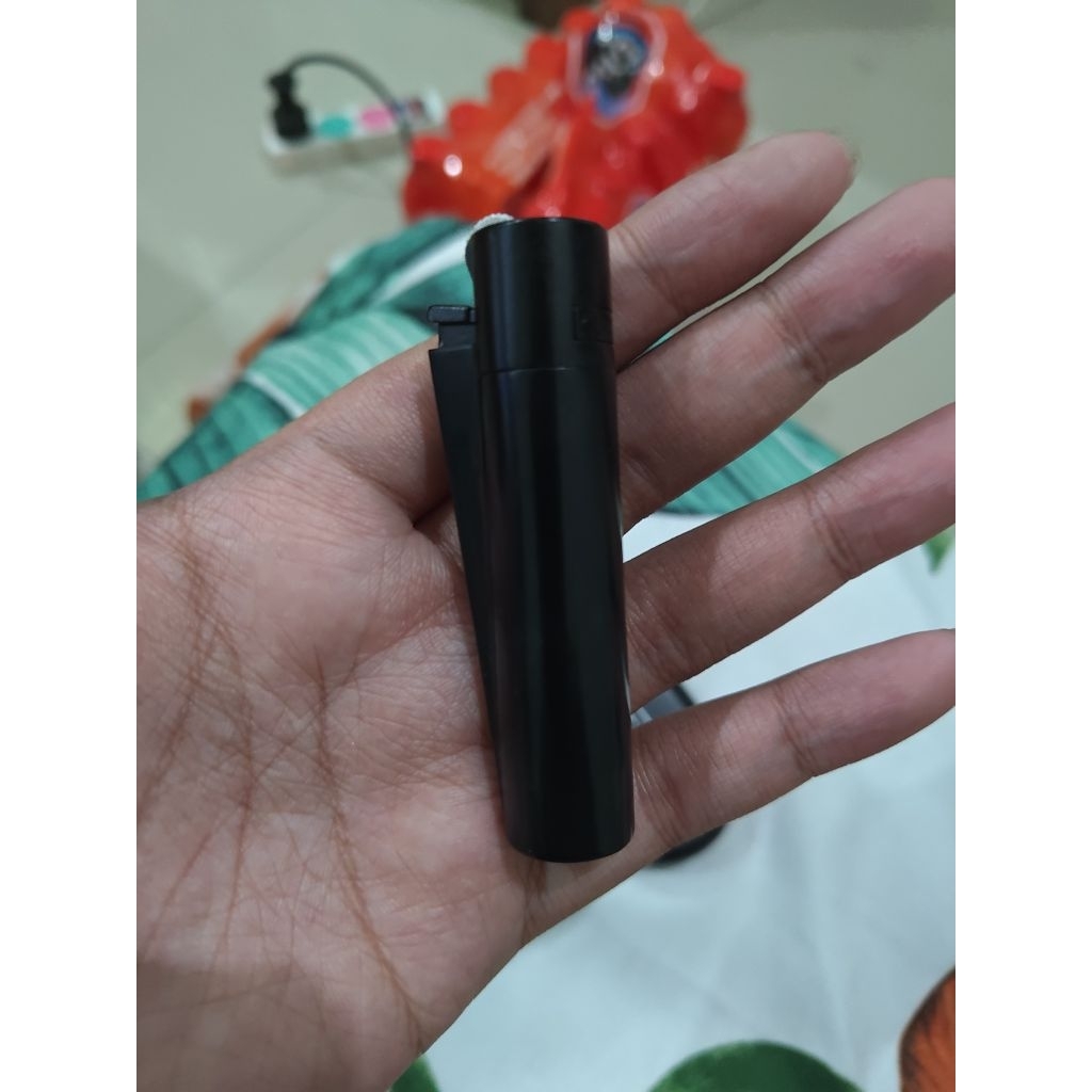 korek clipper metal non jet flame black/hitam