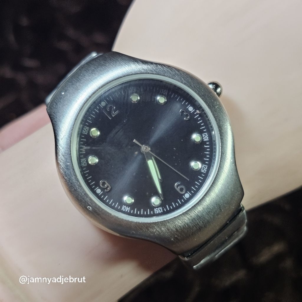 Jam Nobrand Strap Unik Grey Black Bekas