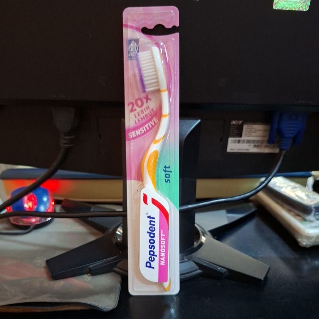 Pepsodent Sikat gigi Nano Soft Sensitive varian " Soft " ( 1pc )
