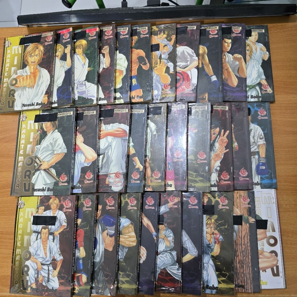 Bundle Komik Karate Master Minoru Volume 1-32 (tidak lengkap) Preloved