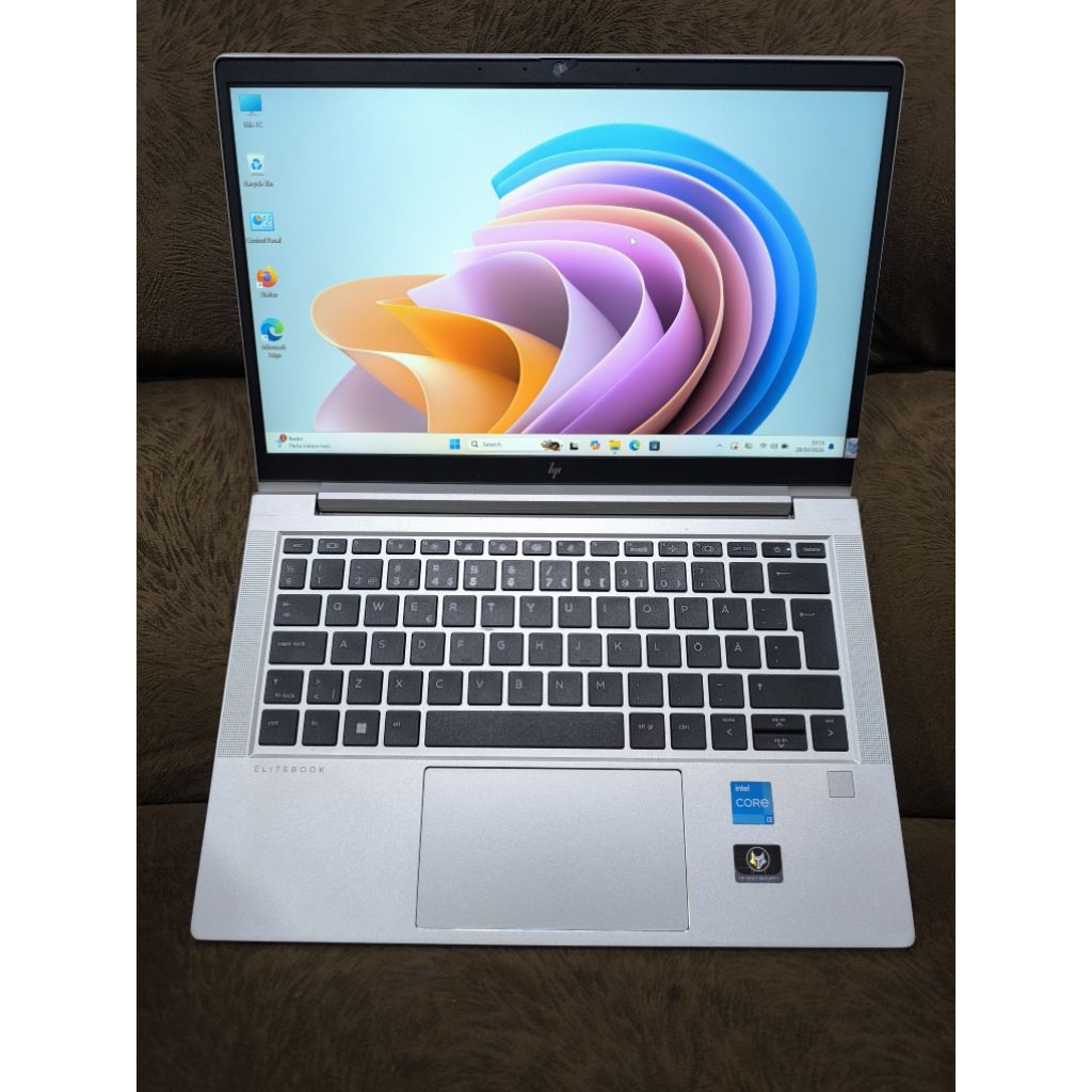 Hp Elitebook 630 G9 Intel core i3 gen12 Ram 8 GB SSD Nvme 256 GB