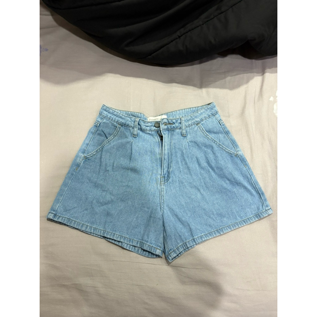 preloved COLORBOX shorts celana pendek wanita denim bawahan wanita