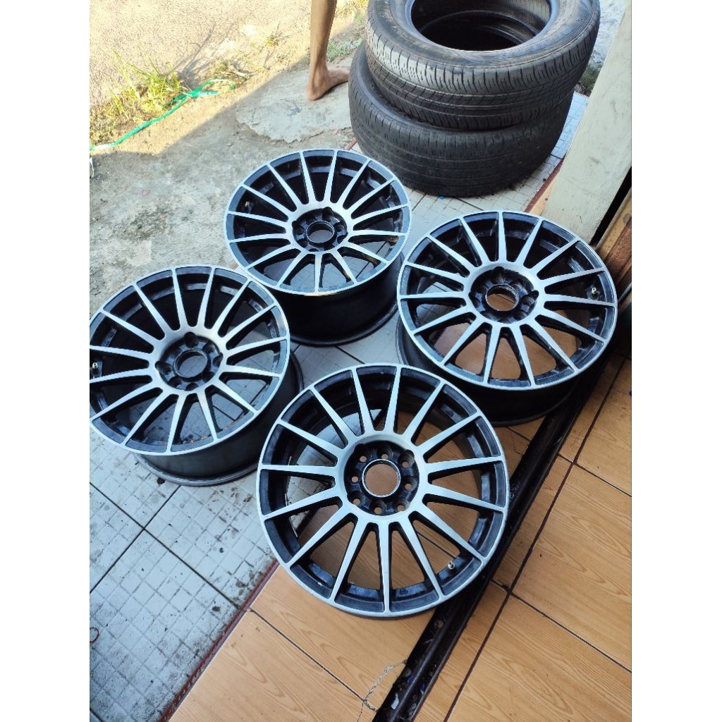 Velg Racing OZ, PCD 4x100 / 4x114 DESIGN ITALY, Kuat & tangguh min bekas pemakaian ( plus ban )