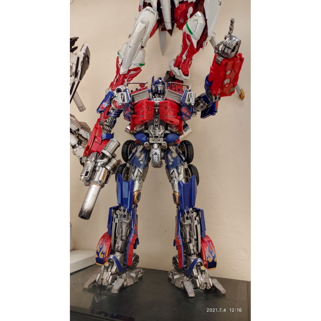 WeiJiang Black Apple MPM-04 Optimus Prime