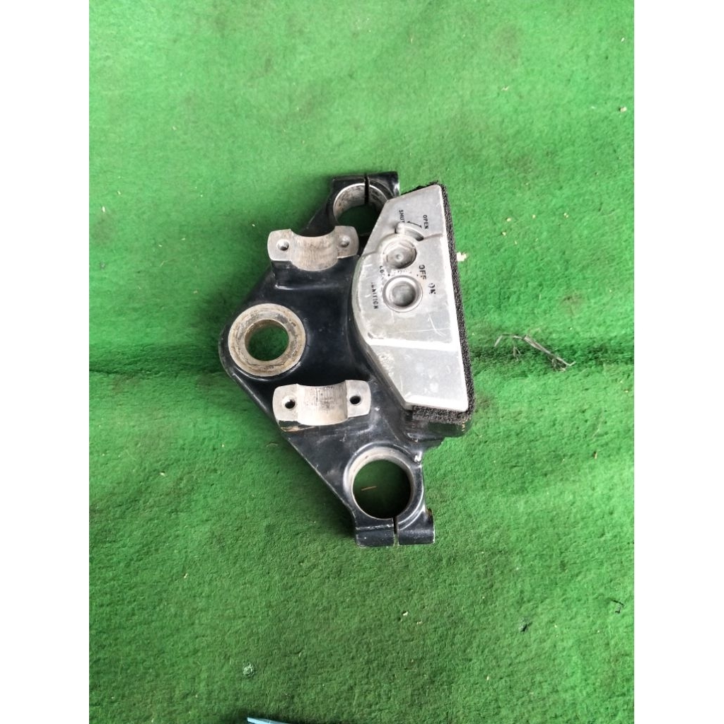 sgitiga T atas honda megapro primus / megapro mono original