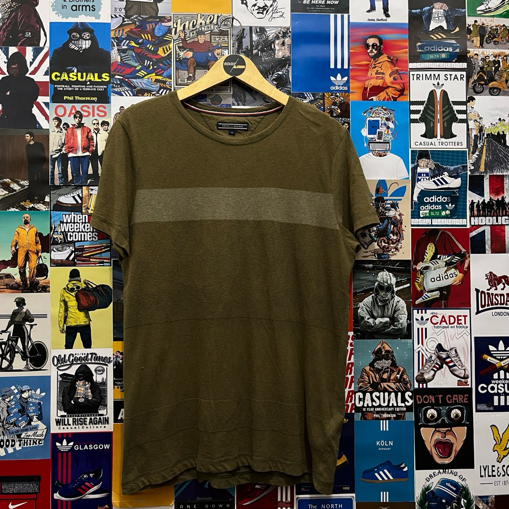 T-Shirt / Kaos Oblong / Vintage / Second / TOMTOM