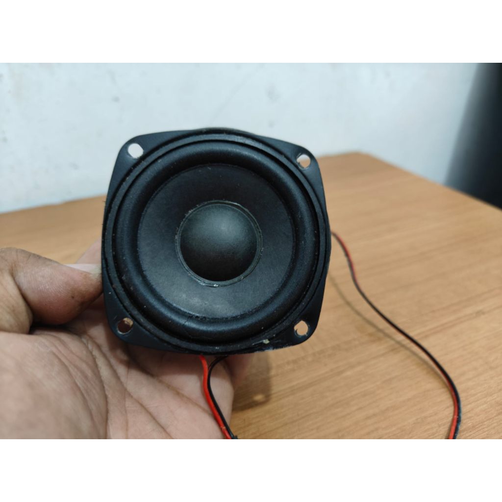 speaker subwoofer simbadda cst6700
