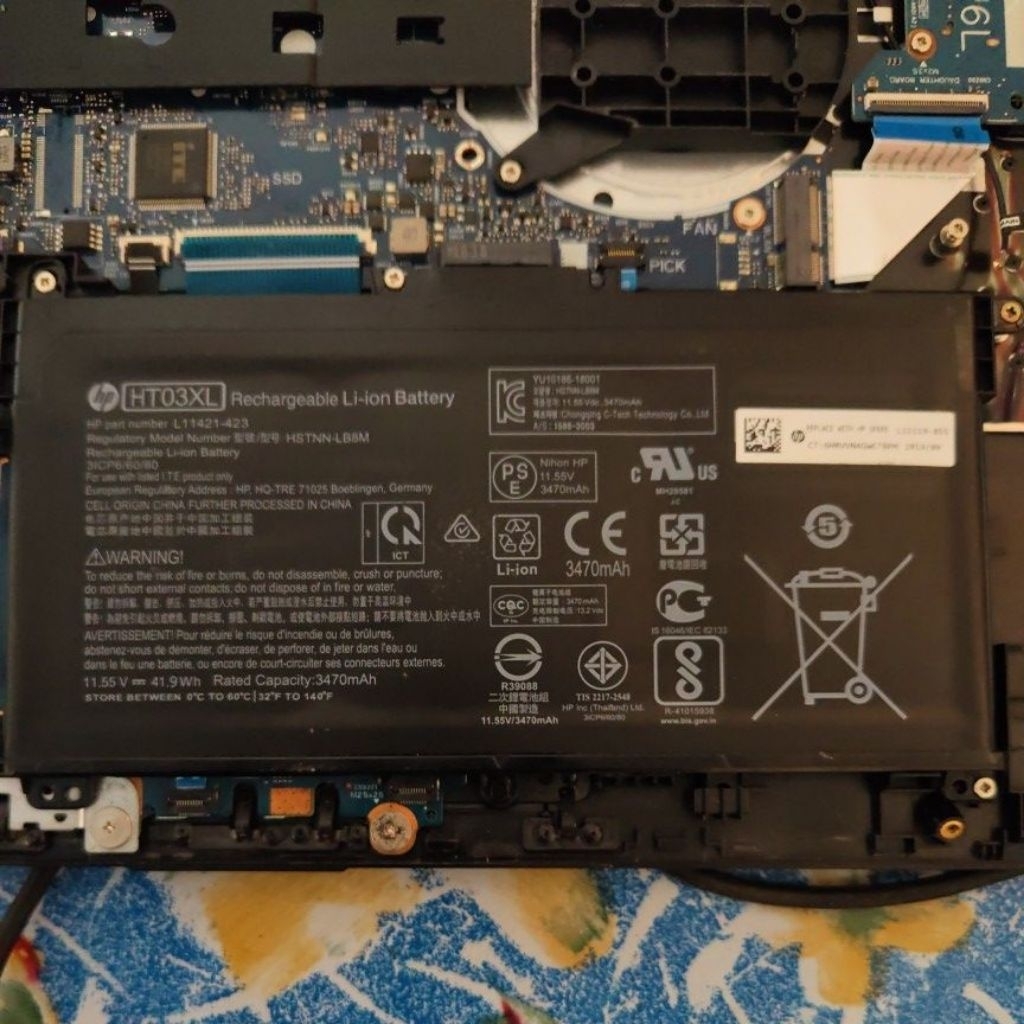 Baterai Laptop HP 14      Kode HT03XL