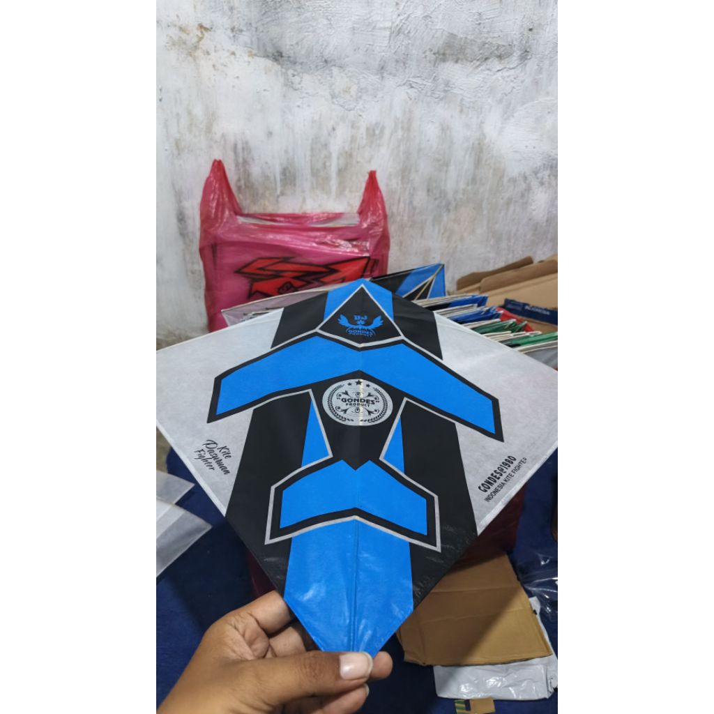 LAYANGAN SUKHOI APUS & PETUNG LILIT 1, 2 warna